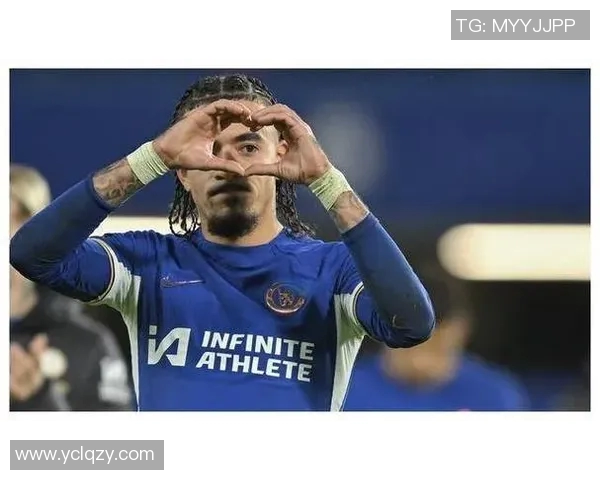 传奇足球老将蒂亚戈的辉煌职业生涯与独特魅力分析 传奇足球老将蒂亚戈的辉煌职业生涯与独特魅力分析